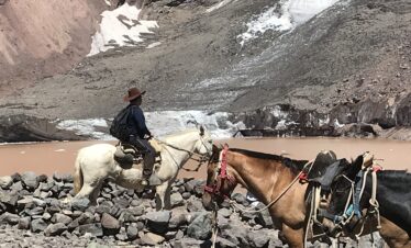 Glacier Lagoon Morado Horseback Riding